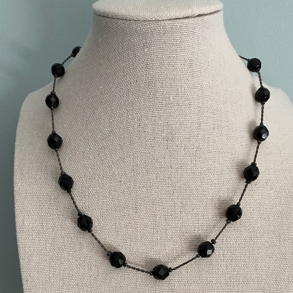 Dabby Reid Jet Crystal Necklace 19$